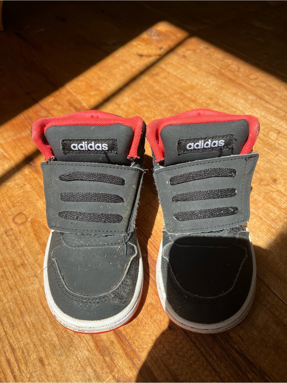 Adidas 9C Velcro black shoes
